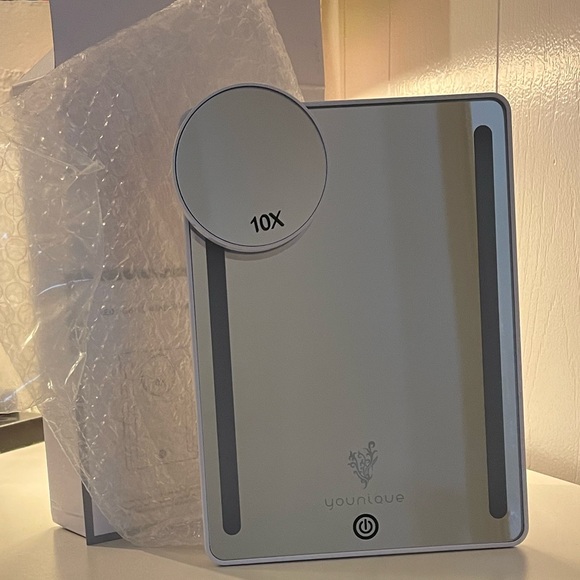 Younique Makeup Led Makeup Mirror Poshmark